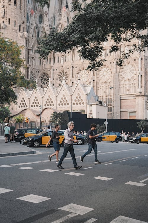 viajar a Barcelona en grupo en taxi