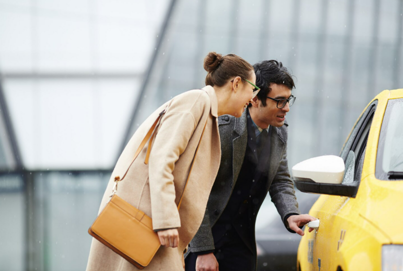 Pedir taxi en el aeropuerto de Barcelona